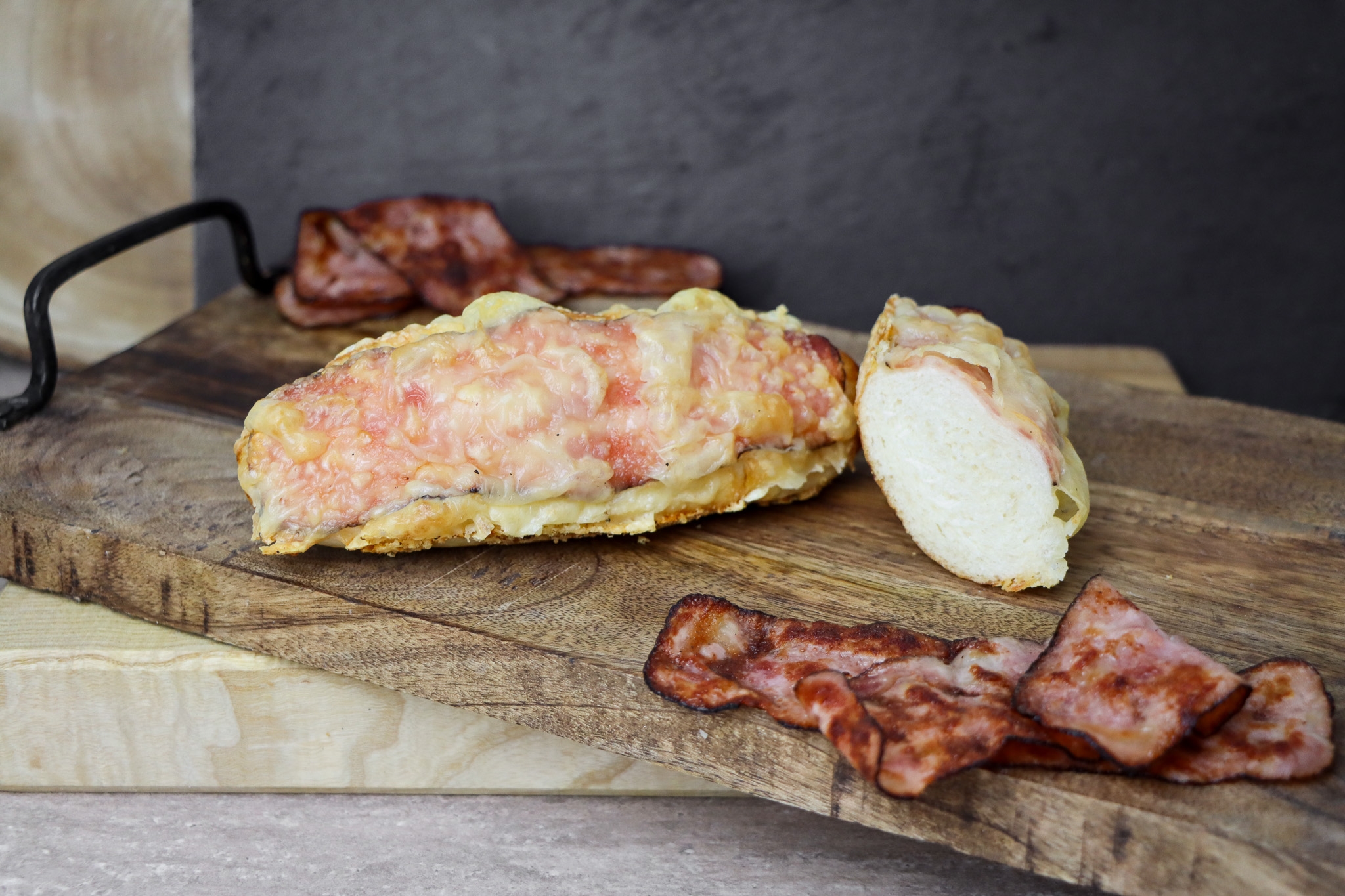 Obrázek výrobku - 142005-bagetka-se-slaninou-a-goudou-4-2